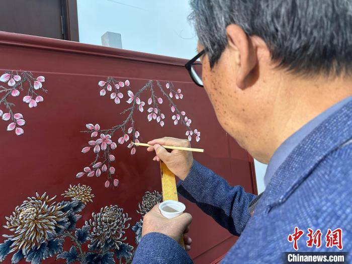 用漆藝“繪”人生：老匠人五十載守真守藝 千年非遺煥新生:工程用漆