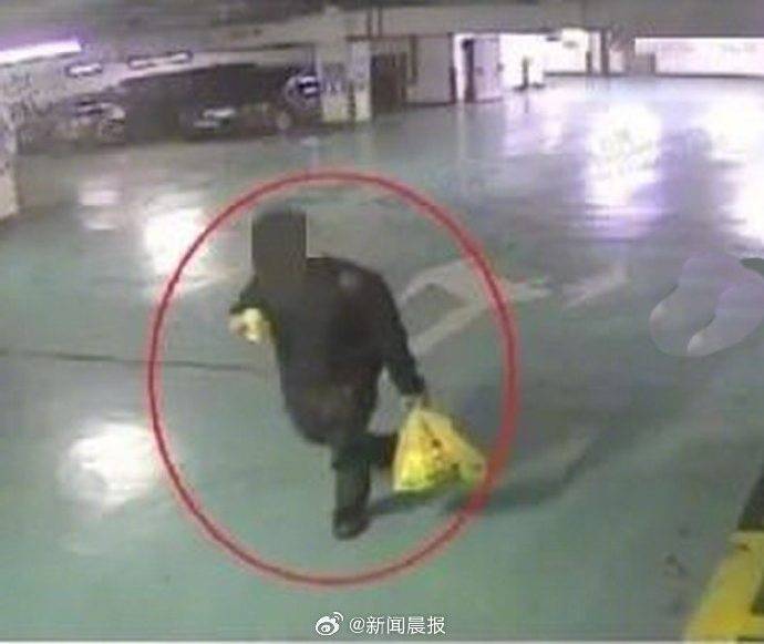 95后男主播約見“白富美”未果<strong></p>
<p>船泊用漆</strong>，用紅漆噴花她頭像里的保時捷！女子：蹭車拍照、不是我的:船泊用漆